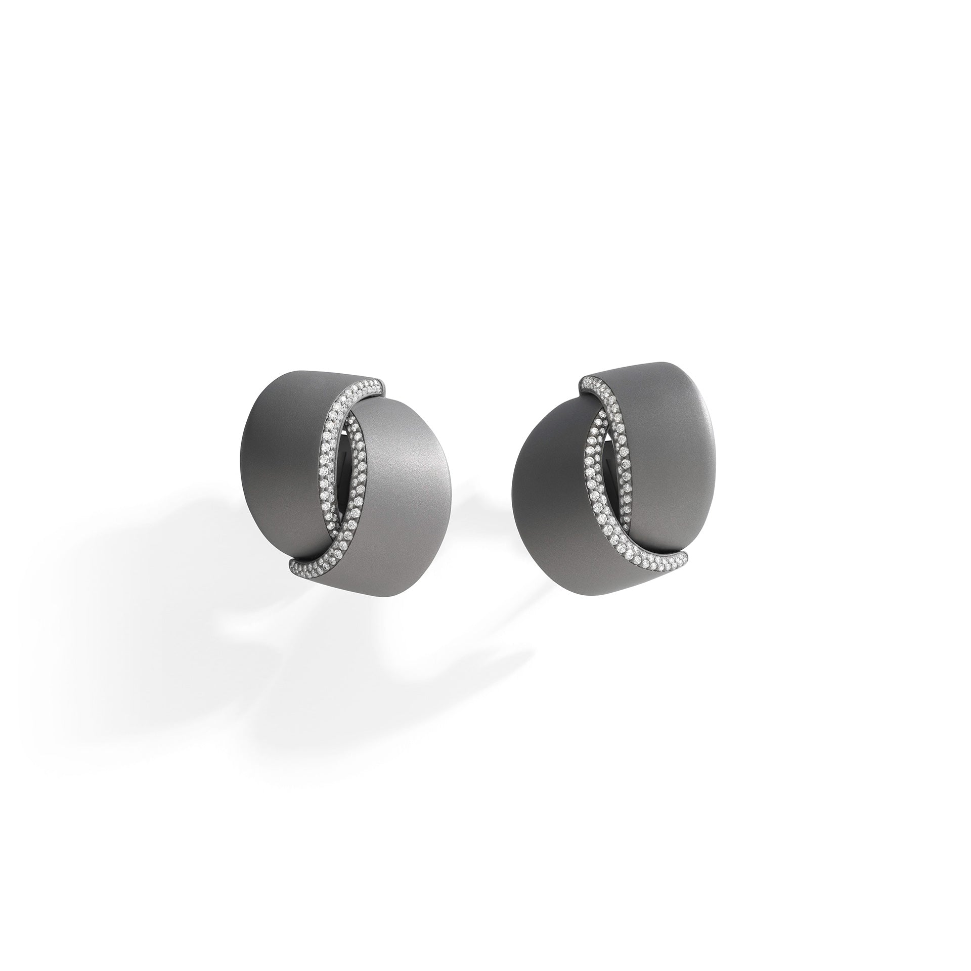 Abbraccio earclips